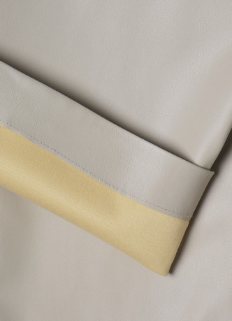 Прямые брюки из искусственной кожи