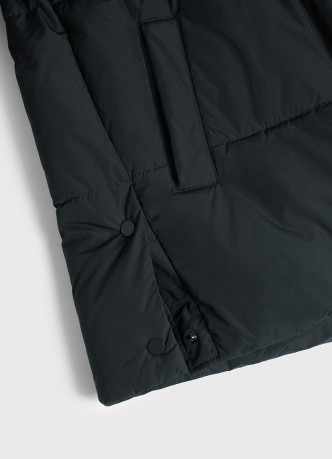 Утеплённая куртка с капюшоном