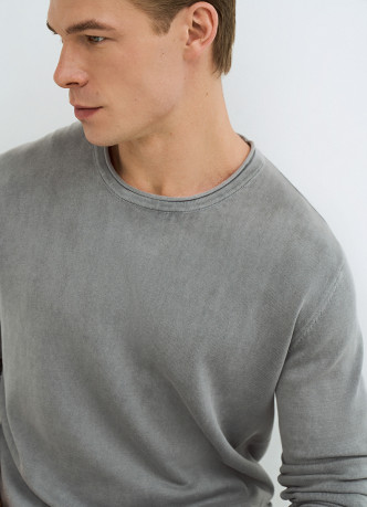 Джемпер с эффектом стирки