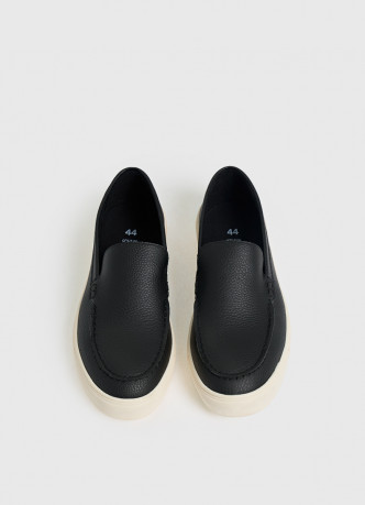 Слипоны с контрастной подошвой