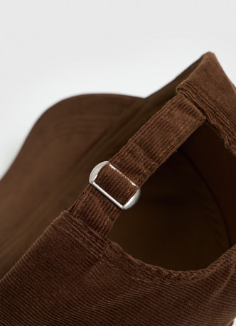 Бейсболка из вельвета