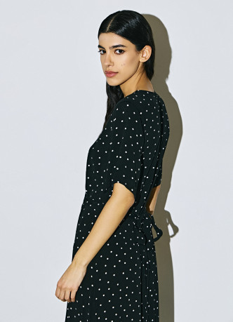 Платье на запах из креповой вискозы