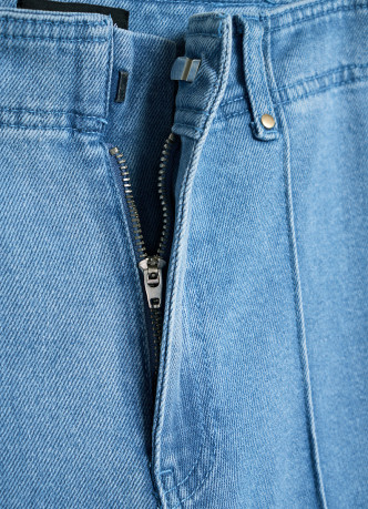 Широкие джинсы со стрелками