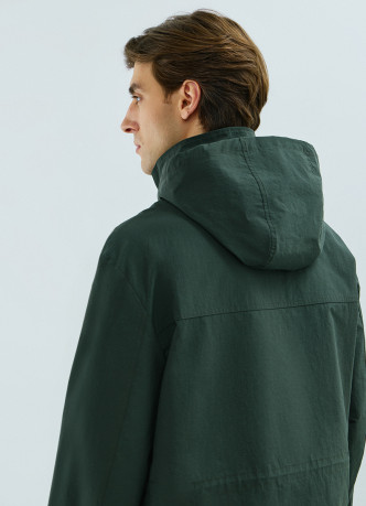 Куртка с накладными карманами