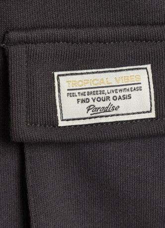 Шорты с накладными карманами для мальчиков