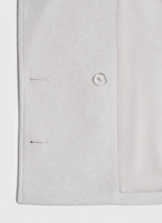 Короткое двубортное пальто