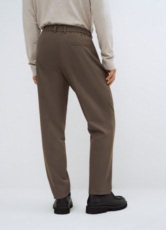 Прямые брюки с эластичным поясом