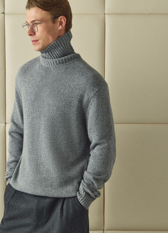 Свитер с содержанием шерсти