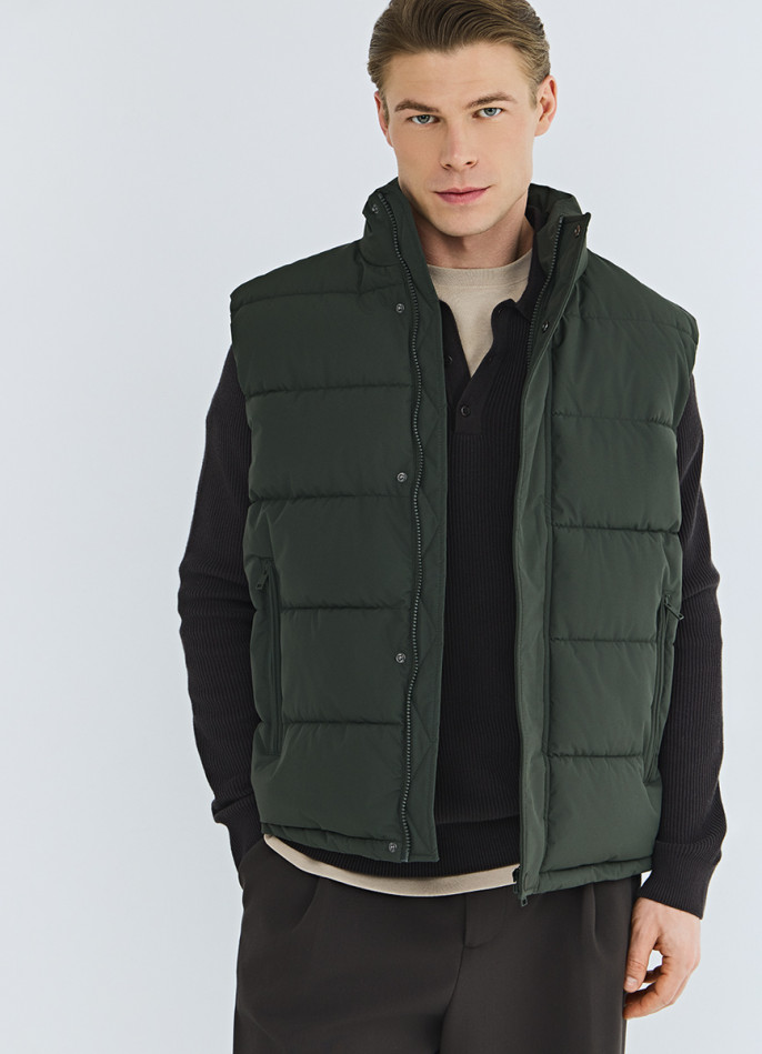 Утеплённый стёганый жилет