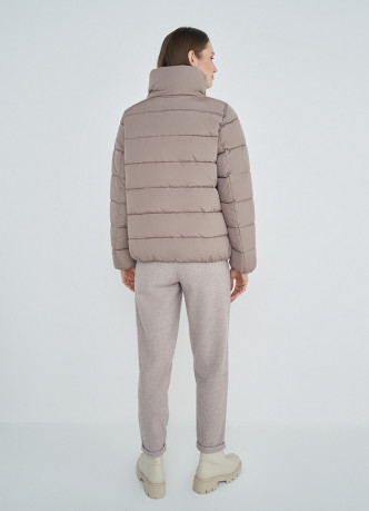 Утеплённая куртка с воротником-стойкой