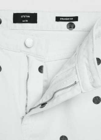 Прямые джинсы в горошек