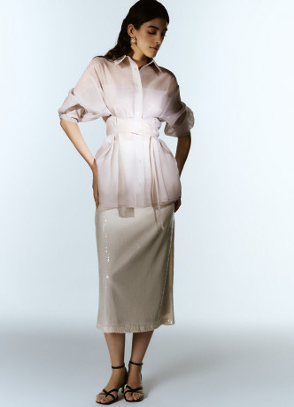 Полупрозрачная блузка из органзы с тонким поясом