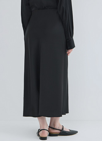 Атласная юбка миди А-силуэта