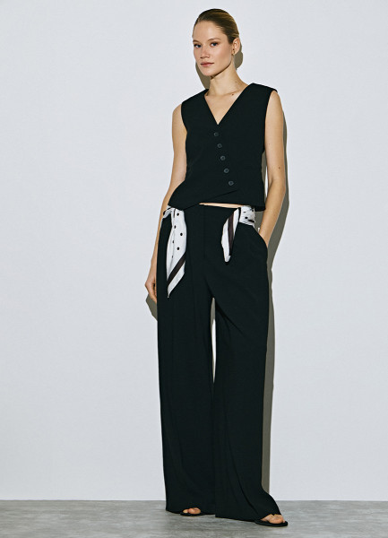 Прямые брюки со складками, Черный