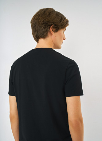 Базовая футболка