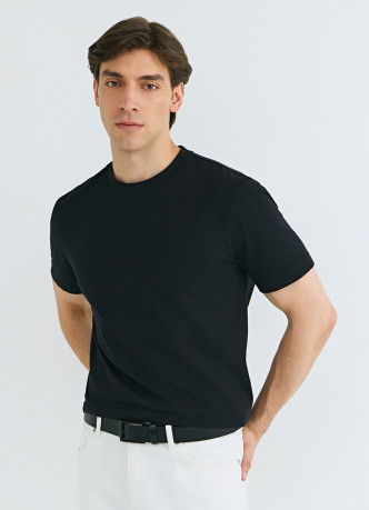 Базовая футболка