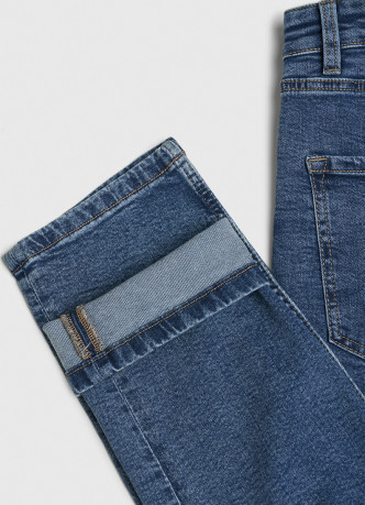 Зауженные джинсы