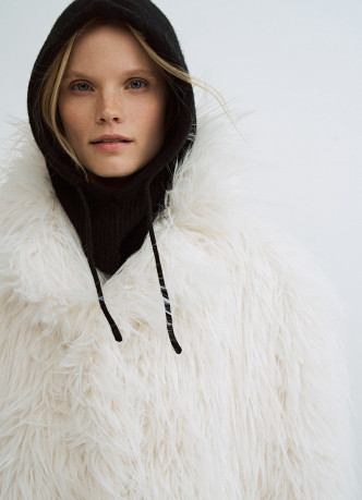 Вязаный капор