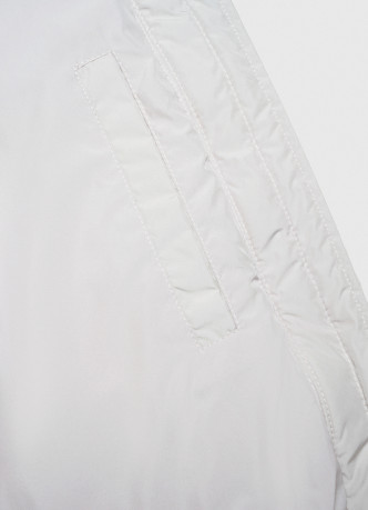 Утеплённая куртка с капюшоном