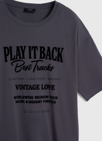 Футболка с флоковым принтом