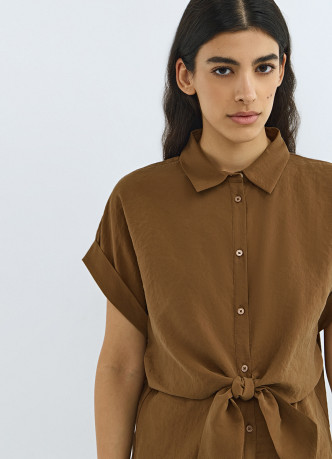 Рубашка с завязками на талии