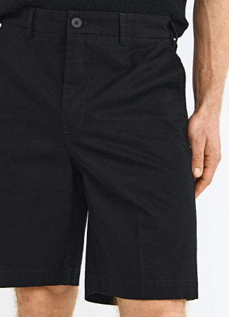 Шорты-бермуды изо льна