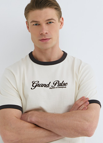 Футболка с текстовым принтом