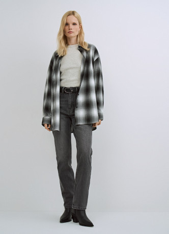 Прямые джинсы с высокой посадкой