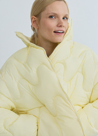 Короткая утеплённая куртка