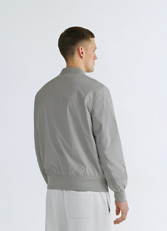 Бомбер на молнии