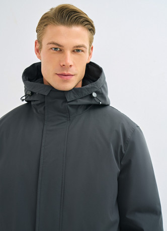 Утеплённая парка с капюшоном