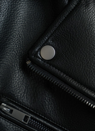 Куртка из искусственной кожи