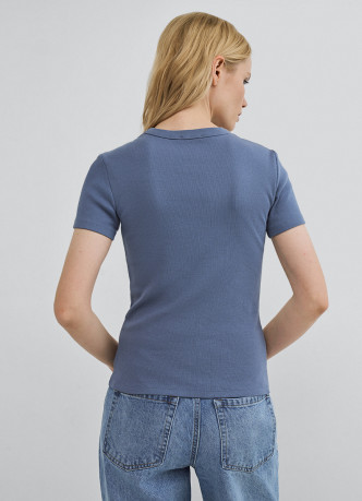 Футболка в рубчик