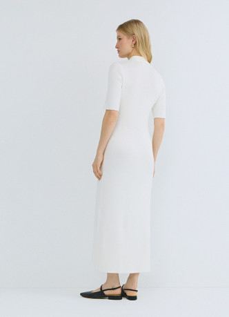 Платье в рубчик с воротником поло