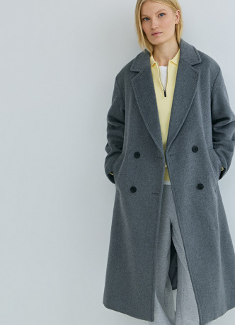 Длинное двубортное пальто из шерсти
