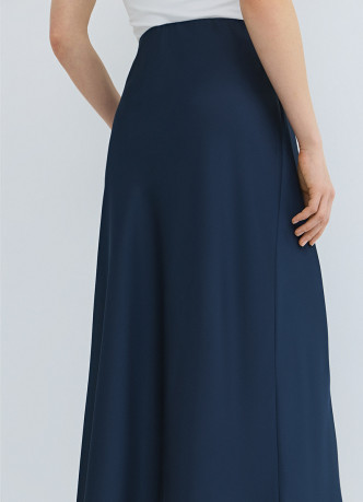 Атласная юбка миди А-силуэта