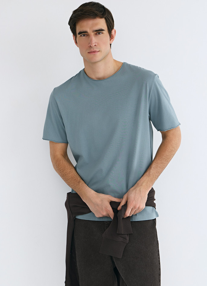 Футболка с необработанным краем