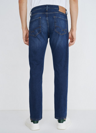 Зауженные джинсы Slim Tapered