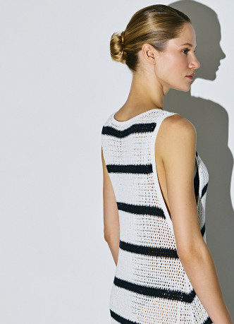 Миди-платье ажурной вязки