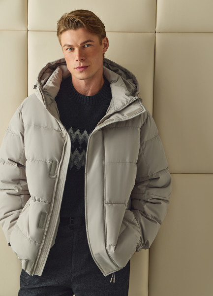 Утеплённая куртка с капюшоном Серый 7999₽