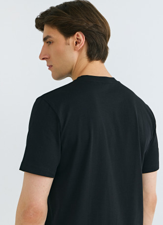 Базовая футболка