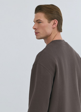 Свитшот с вырезом хенли