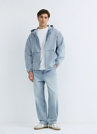 Джинсовая куртка на молнии с капюшоном