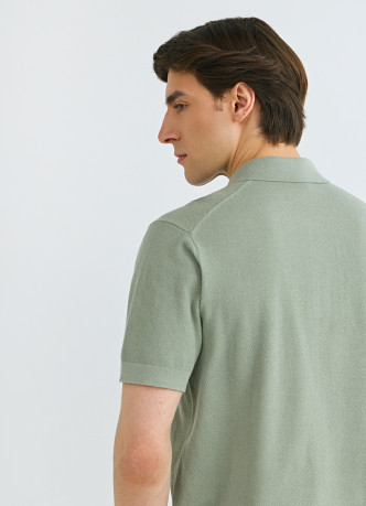 Поло из текстурной ткани