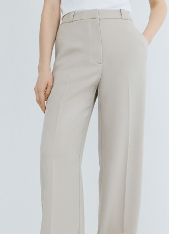 Прямые брюки с эластичным поясом