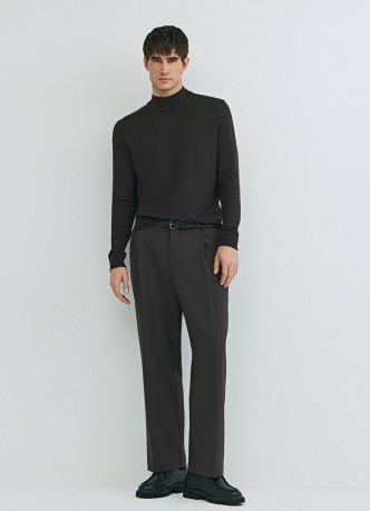 Базовый джемпер с воротником-стойкой