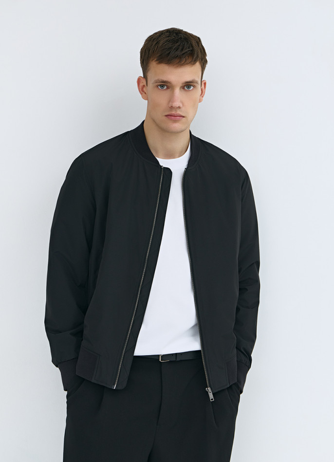 Утеплённый бомбер