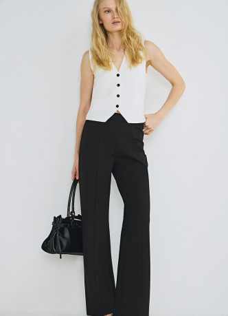 Жилет на пуговицах