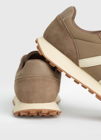 Кроссовки с натуральной замшей