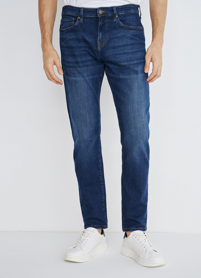 Зауженные джинсы Slim Tapered